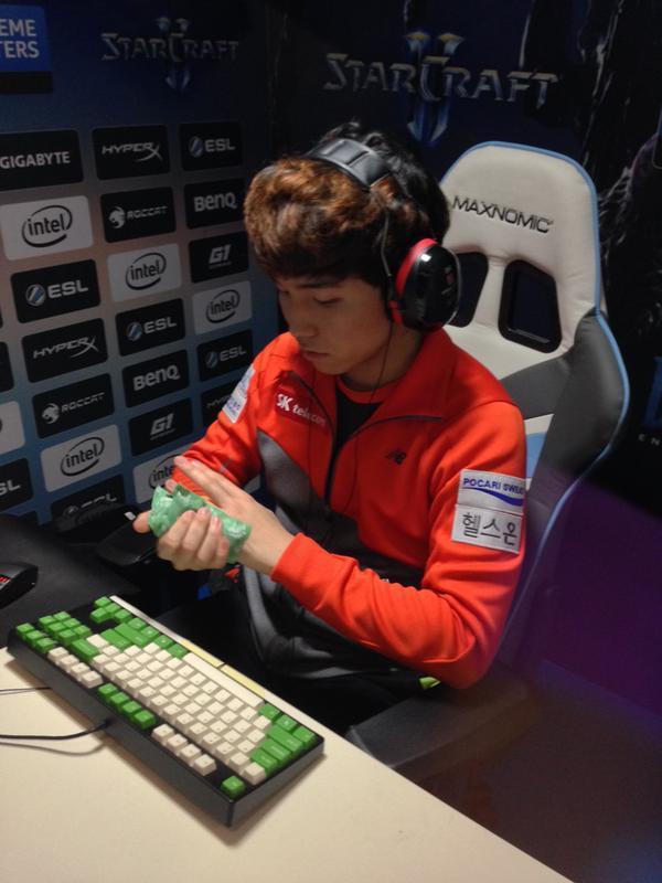 今日凌晨进行的LEC春季赛第二阶段的比赛中，VIT连下两城以2-0轻取AST，打野选手Bo打出对位GAP，数据相当华丽