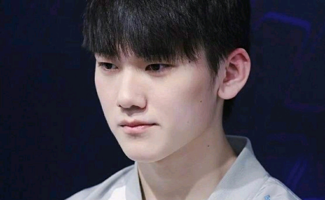 TT群访 HOYA：赢下相熟的iG很开心 想成为在LPL打上名号的上单